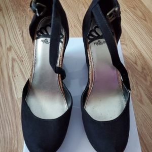 Fergalicious women size 7 black faux suede  wedge pumps
